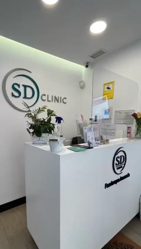Mostrador de recepción de SD Clinic
